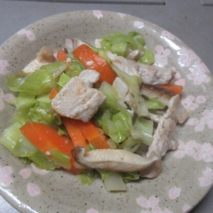 豚肉と野菜の柚子胡椒
炒めがピリッと
して美味しかったよ！

家にある野菜で、
エリンギの代わりに
シイタケを使いました。